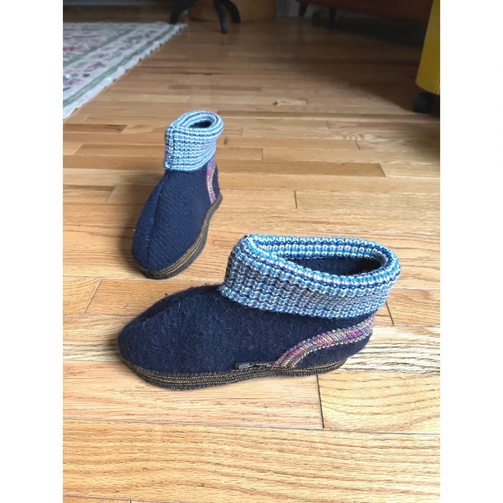Made in Austria Navy Boiled Virgin Wool Ankle Slipper Booties EU 32 Multi Knit‎